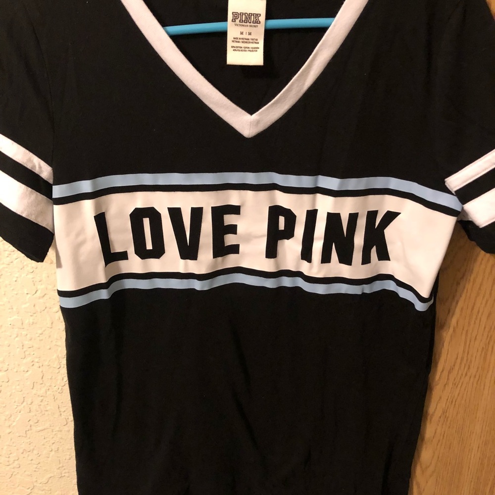 VS PINK T-shirt